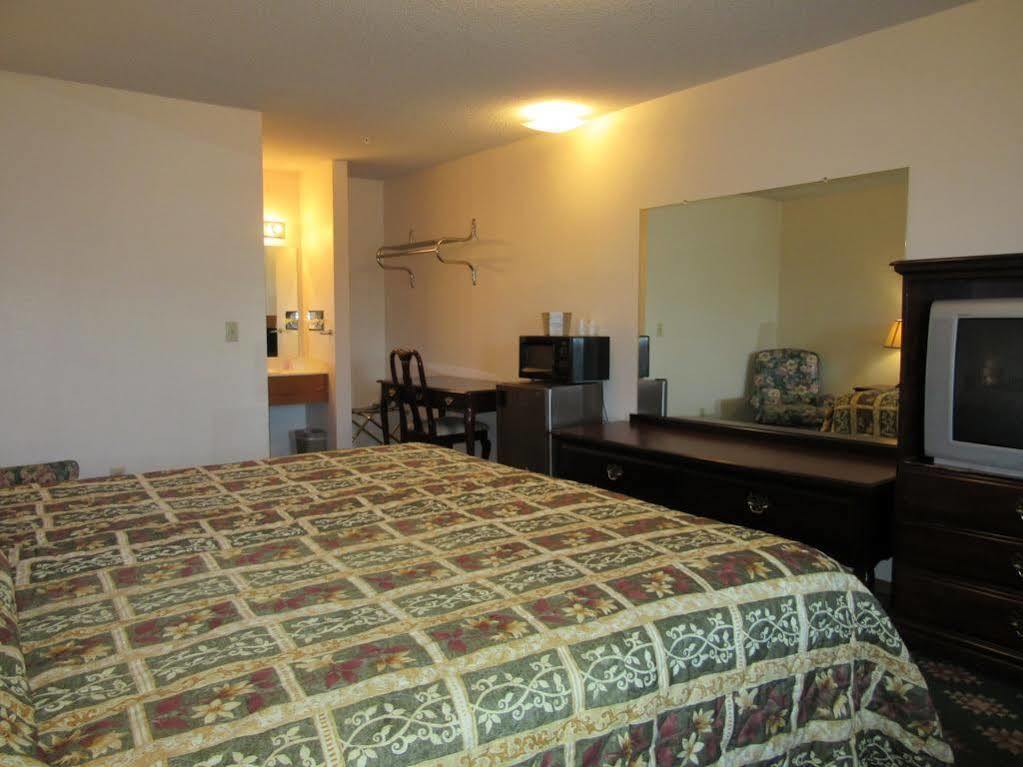 ويتشيتا Western Holiday Motel المظهر الخارجي الصورة