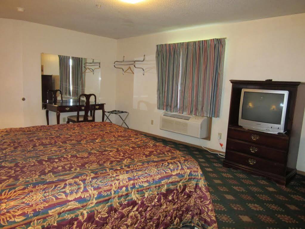 ويتشيتا Western Holiday Motel المظهر الخارجي الصورة