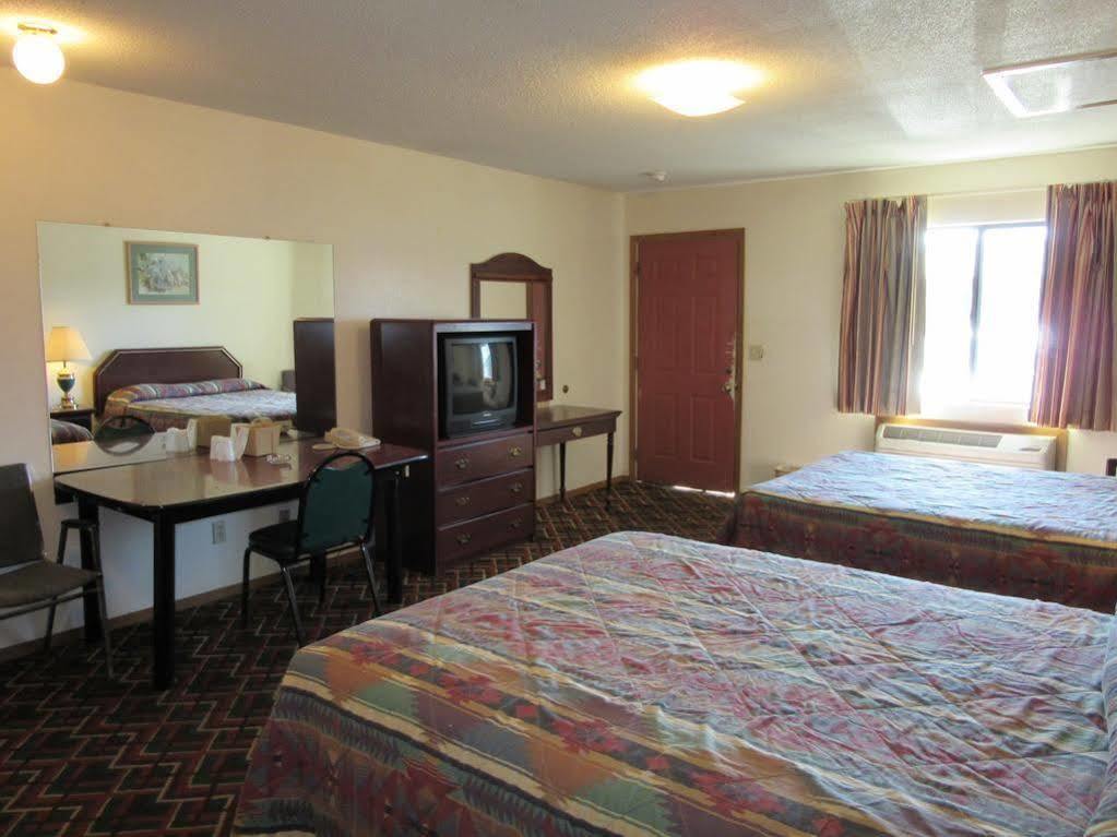 ويتشيتا Western Holiday Motel المظهر الخارجي الصورة