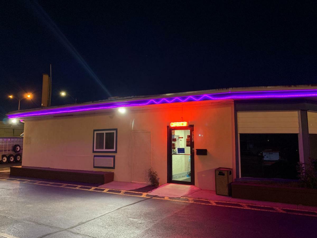 ويتشيتا Western Holiday Motel المظهر الخارجي الصورة